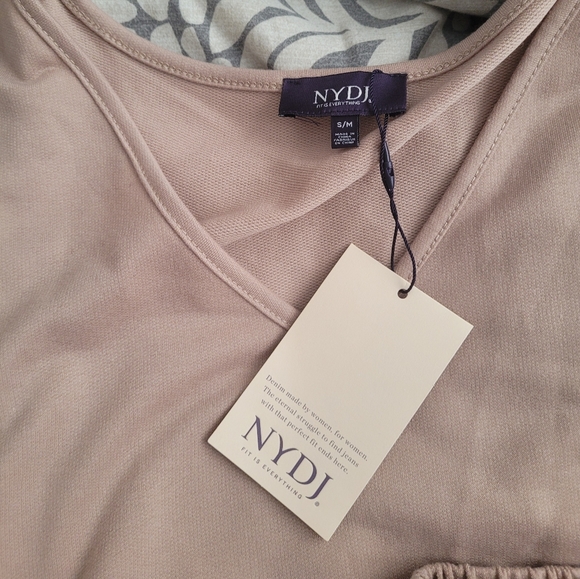 Lounge Set - Picture 3 of 4